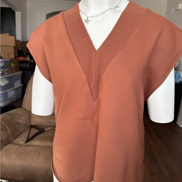 Zara Terracotta V-Neck Sleeveless Sweater - Picture 1 of 4